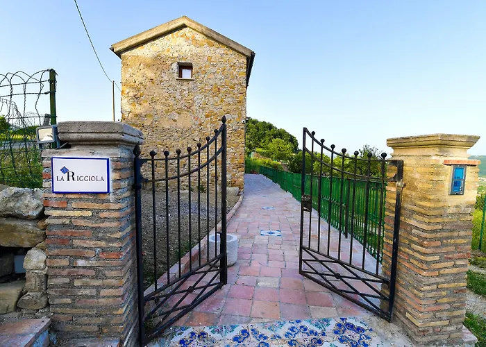 La Riggiola Bed & Breakfast 4*