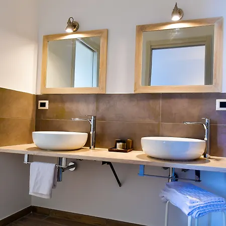 La Riggiola Bed & Breakfast 4*